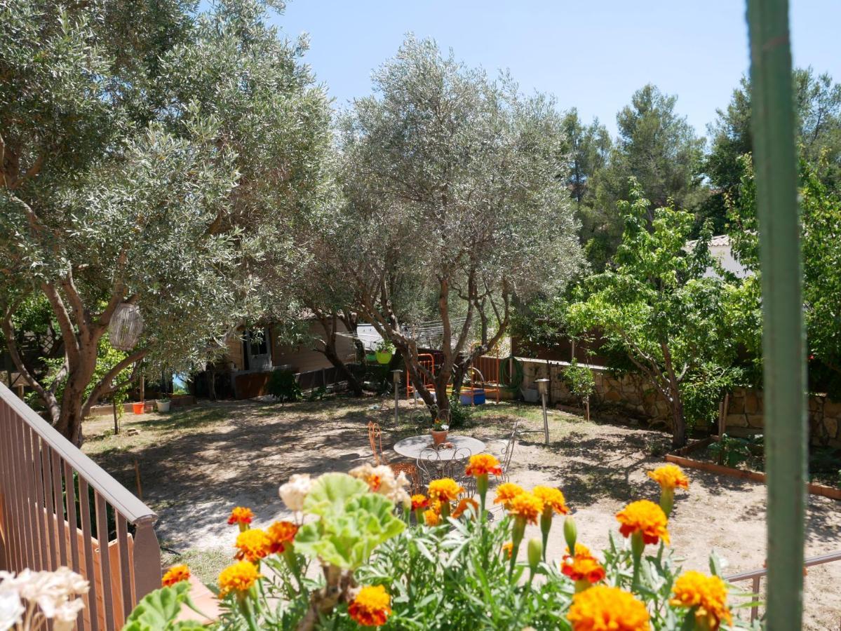 Nature Hostel La Ciotat Dış mekan fotoğraf